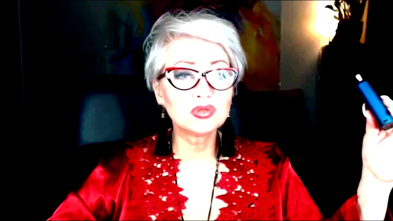 "Aimee ateşli orta yaşlı seksi kadın" - yarak emmeyi seviyorum .!. (Bu şarkının resmi videosu, renkli versiyon)