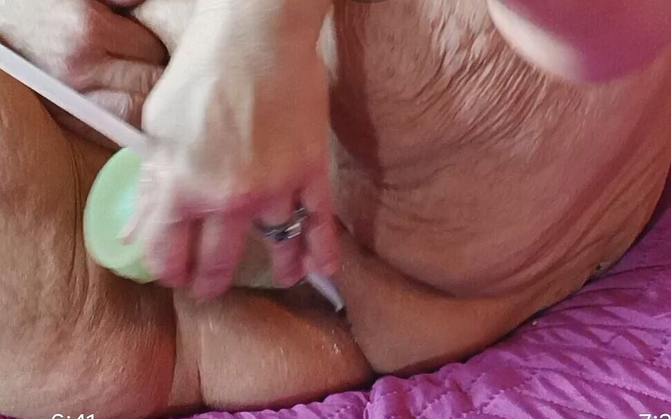 Her Ass Gets Fucked Hard N Breaks the Toy in Her Ass N Cumms Fast