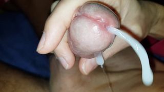 Sperm benim tombul penis başımdan fışkırıyor