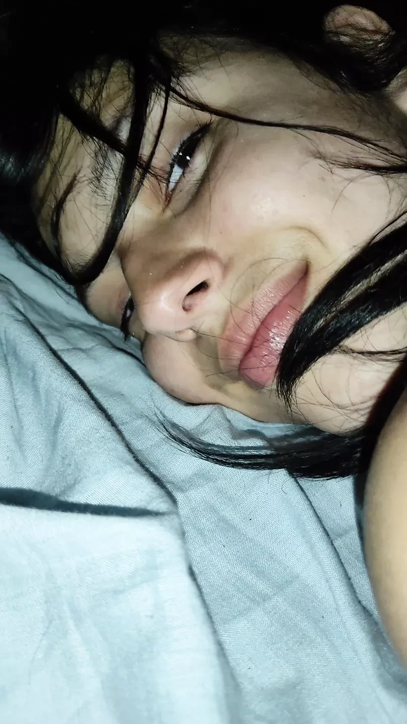 晚上射在我的青少年好朋友紧致的阴户里