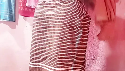 Sfw täglicher lifestyle-kleidwechsel