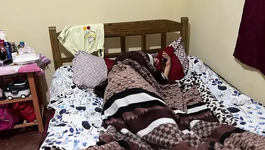 Я БЫЛ УДИВЛЕН ГОЛОЙ В ЕЕ КОМНАТЕ ДАМА, КОТОРАЯ АРЕНДУЕТ МЕНЯ В