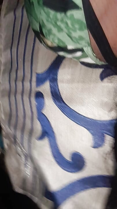 Desi bhabhi sucking my dick