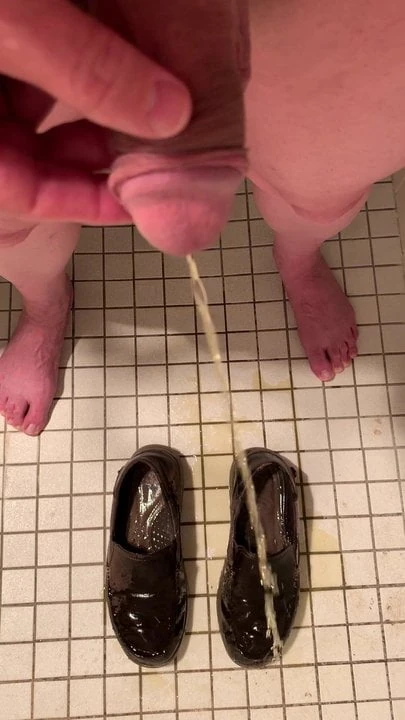 Pissing in Shoes