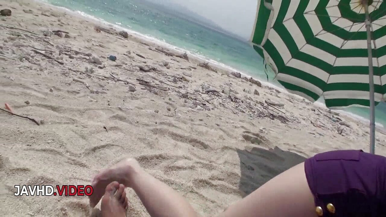 前田日菜的海灘三人行以戶外熱內射結束