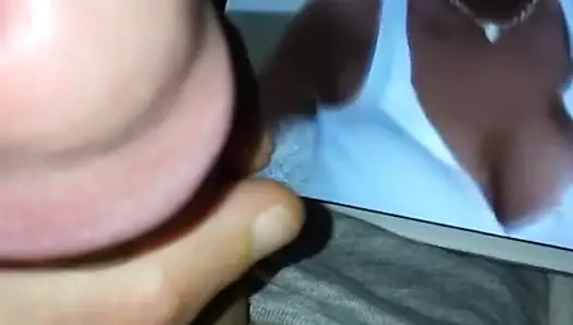 Onu parkta izlerken sadece bir iki kenar
