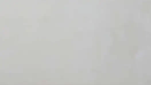 Döllenmiş götlü pürüzsüz kız amını en son Endonezya pornosunu gösterirken yeni saten etek deniyor