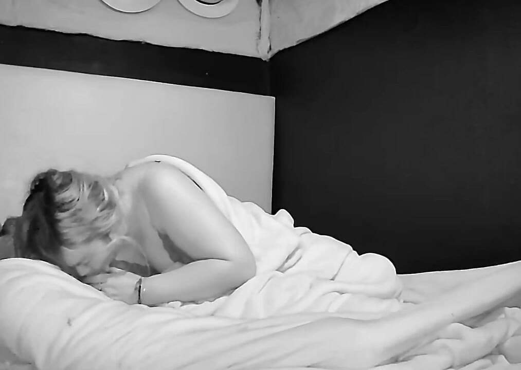 PUCHIS - MATURE BIG ASS SUCKS HER STEPSON'S COCK