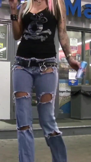 Must-share moment from "FIcke das dirty Biker Girl in Knast"