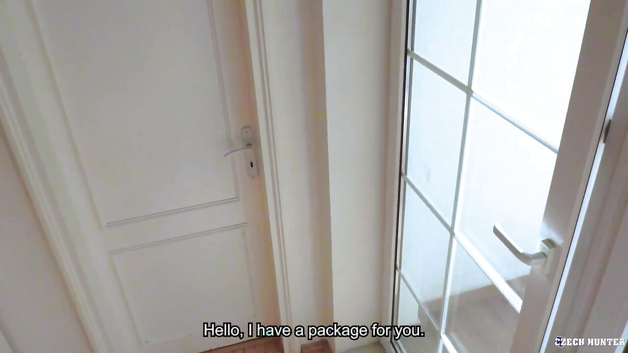 Czech Hunter - Delivery Man Gets a Huge Load on Camera