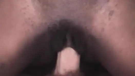 Cewek kulit hitam curiois dengan toket kecil suka banget ngentot kontol pria kulit putih