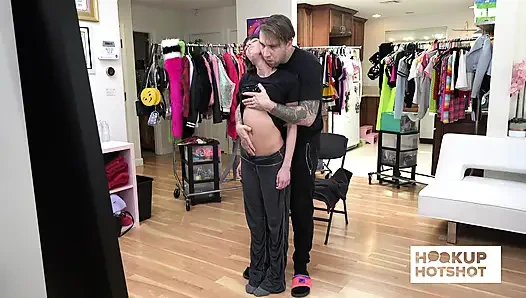 BTS - милую Vera King раздевали и соблазняли за кулисами!