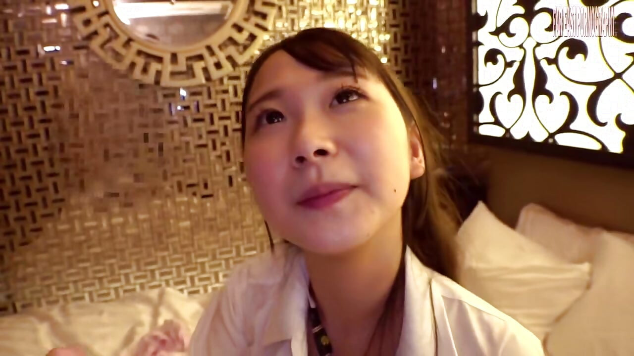 Njeno graciozno prisustvo meša nešto duboko u meni - 2