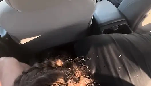 18-jähriges tinder-date gibt schlampige kehle im auto