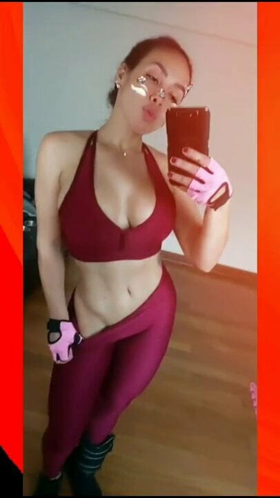 Big Tits MILF from Vergonio