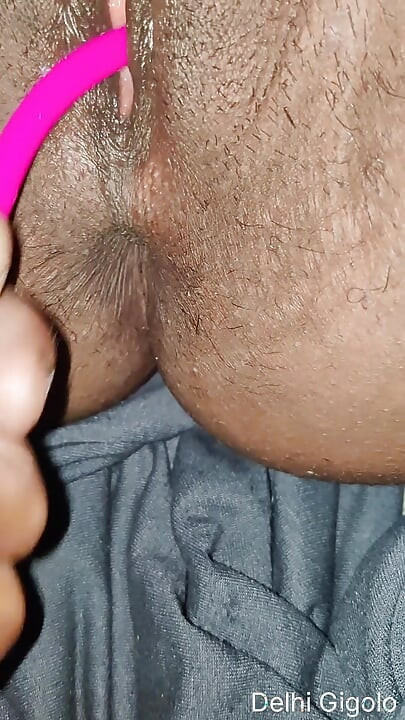 Ekta bhabhi ghar par der aane se dur rahi thi boli dever ji piche se door khol do Jo bolo ge wo karugi ab kuch bhi kar sakti hai