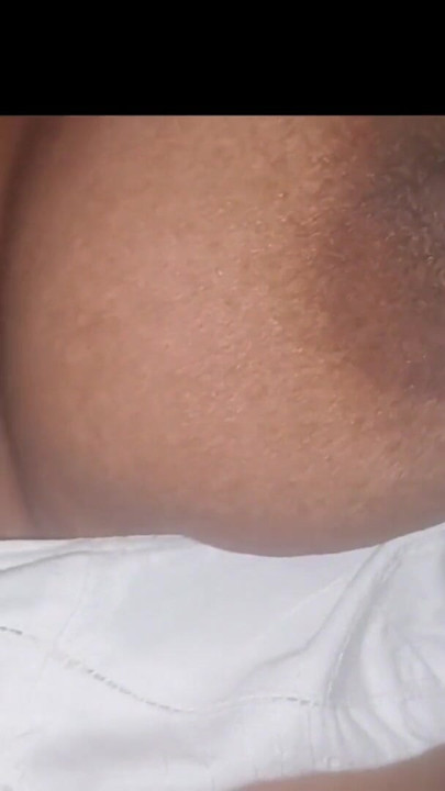 Bagal me soyi bhabhi ji ka chuchi dabaya fir jaga ke bur me ungli Kiya aur sex kiya | Clip 1
