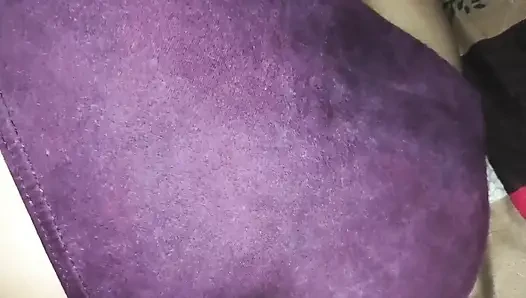 I slid my sister-in-law's panties and tights and rubbed her pussy and ass, wet pussy became