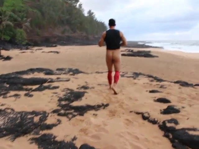 2xu Beach Video 2xu