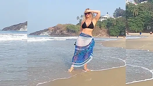 Жена-блондинка В Любительском Поведению Наслаждается Сексом