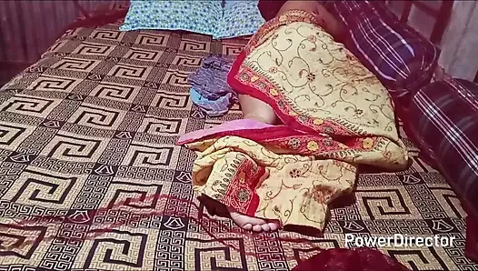 Мачеха трахает задницу дома в деревне