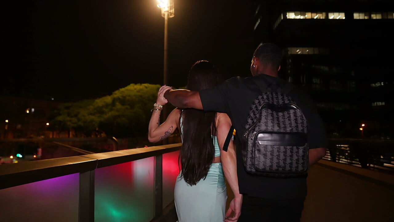PUBLIC SEX in Barcelona. Latina Luiza Marcato And Jesus Reyes's BBC