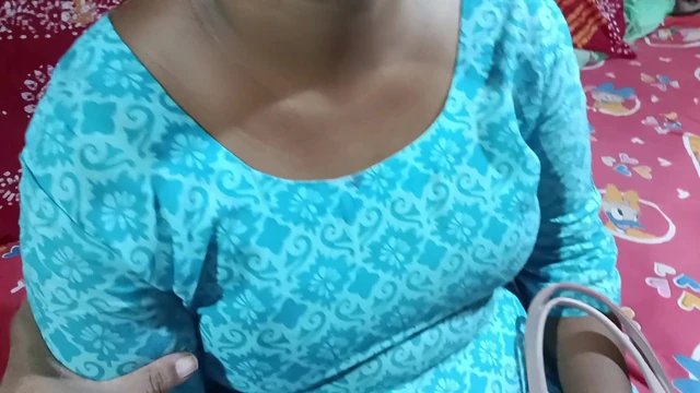 Daily money collector female agent having sex with senior