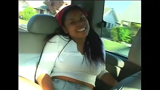 Случайно нашёл красивую чёрную шлюху