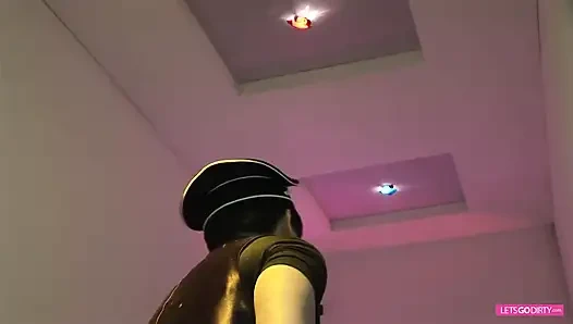 Disukai oleh seorang perwira