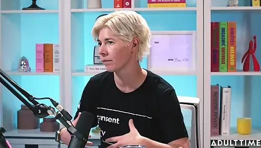 Lilly Bell teşhircilik, seks ve güçlendirme | Adult Time Podcast