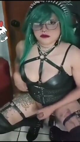 Klein emo crossdresser | Clip 1