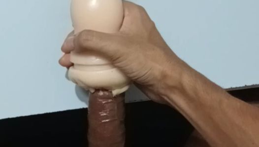 Un garçon assamais baise un jouet sexuel très doux