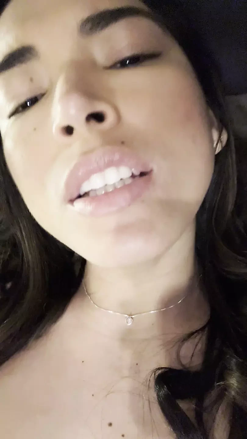 Que Delicia, What a Treat This Solo Masturbation Video