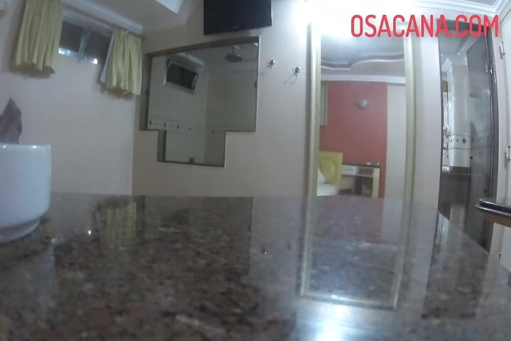 Hottie pantat besar bercinta panas dengan berbakat di motel
