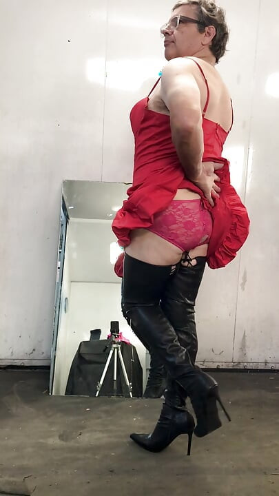 Fingering myself in Pink Dress!!