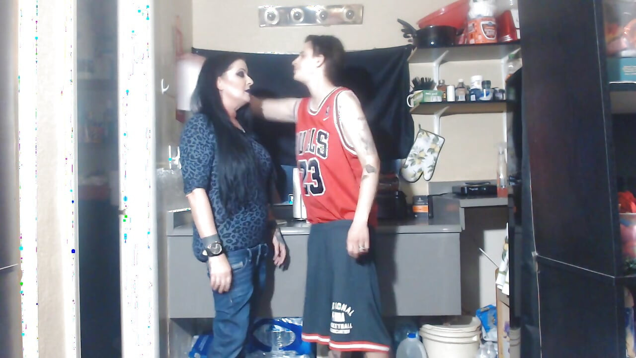 Lezbejke sa opuštenim pantalonama