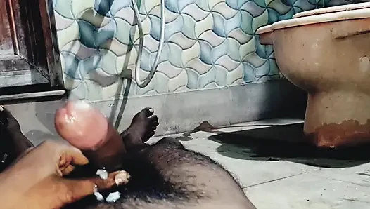 Ngentot pacarku di kamar mandinya