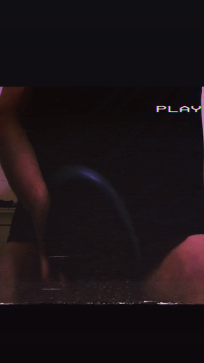 Još uvek cipele mog polubrata! Mnogo uživam