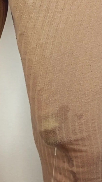Morate podijeliti trenutak iz "Ogromnog kurca shemale orgazma prostate"