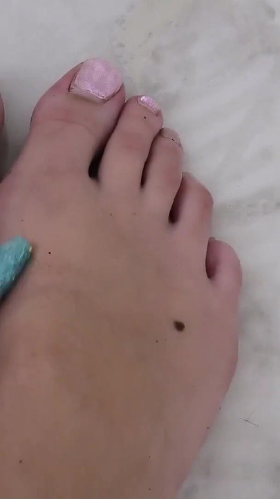 Detik tidak dapat dilupakan dari "Fetish Kaki Amatur Tini Jerman Yang Ketat"