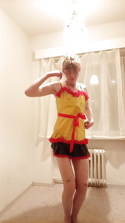 Anna transsexuală efeminată sexy
