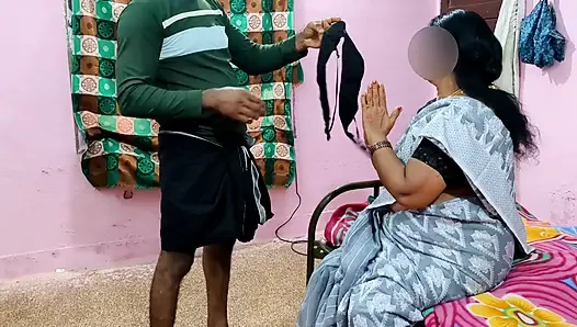 Kız arkadaşımın üvey annesini ipek külotunu bırakırken yakaladım - gizli ceza videosu