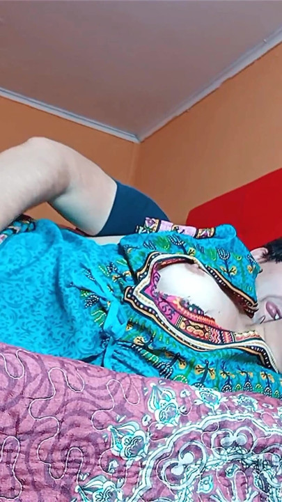 Hot Indian desi bhabhi with big ass fucked hard in the morning | Clip 1