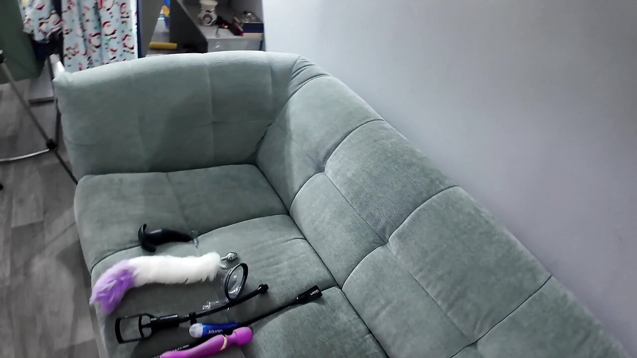British Slut Gets DP with Dildo After Using a Pussy Pump and Been Deep Throated