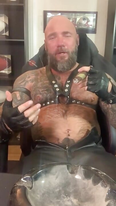 Hardcore dominacija, degradacija u koži!