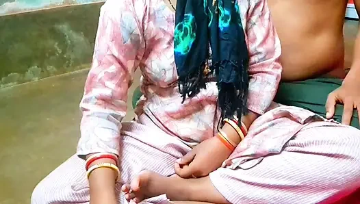 Desi Indian village bhabhi Show Boobs With lover