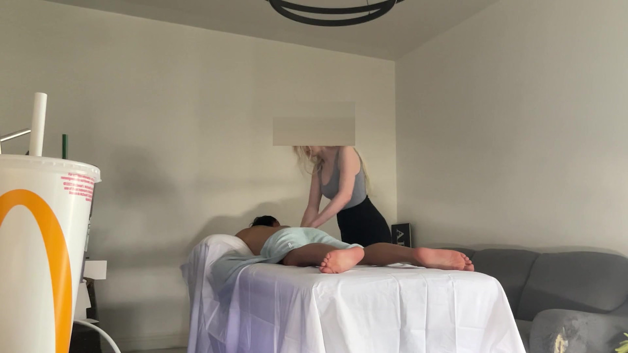 合法的芬兰 RMT 屈服于亚洲怪物鸡巴第二次约会