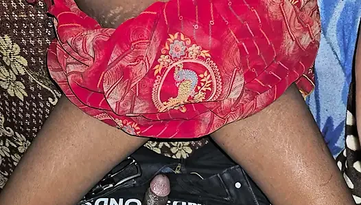 Schwarze muschimassage mit Öl und hartes verdammtes indisches bhabhi