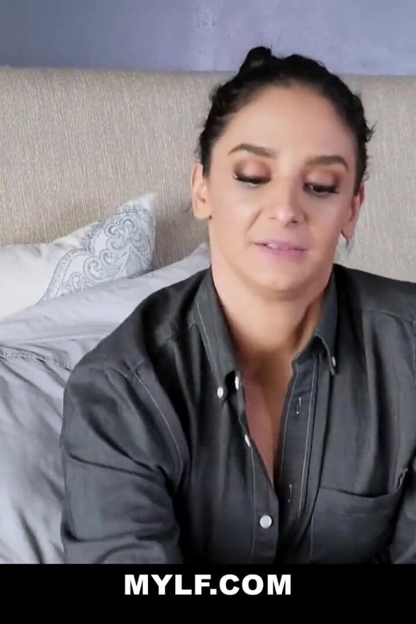 Gorgeous MILF Sheena Ryder wants her stepson's cum for her birthday