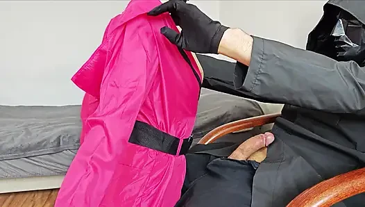 The Squid Game Does Not Tolerate Breaking The Rules.The Boss Cums On His Employee's Tongue